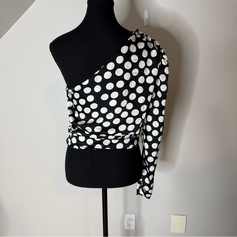 MANGO MNG New Asymmetrical Polka Dot One Sleeve Crop Blouse Top Sz Medium - Picture 9 of 12